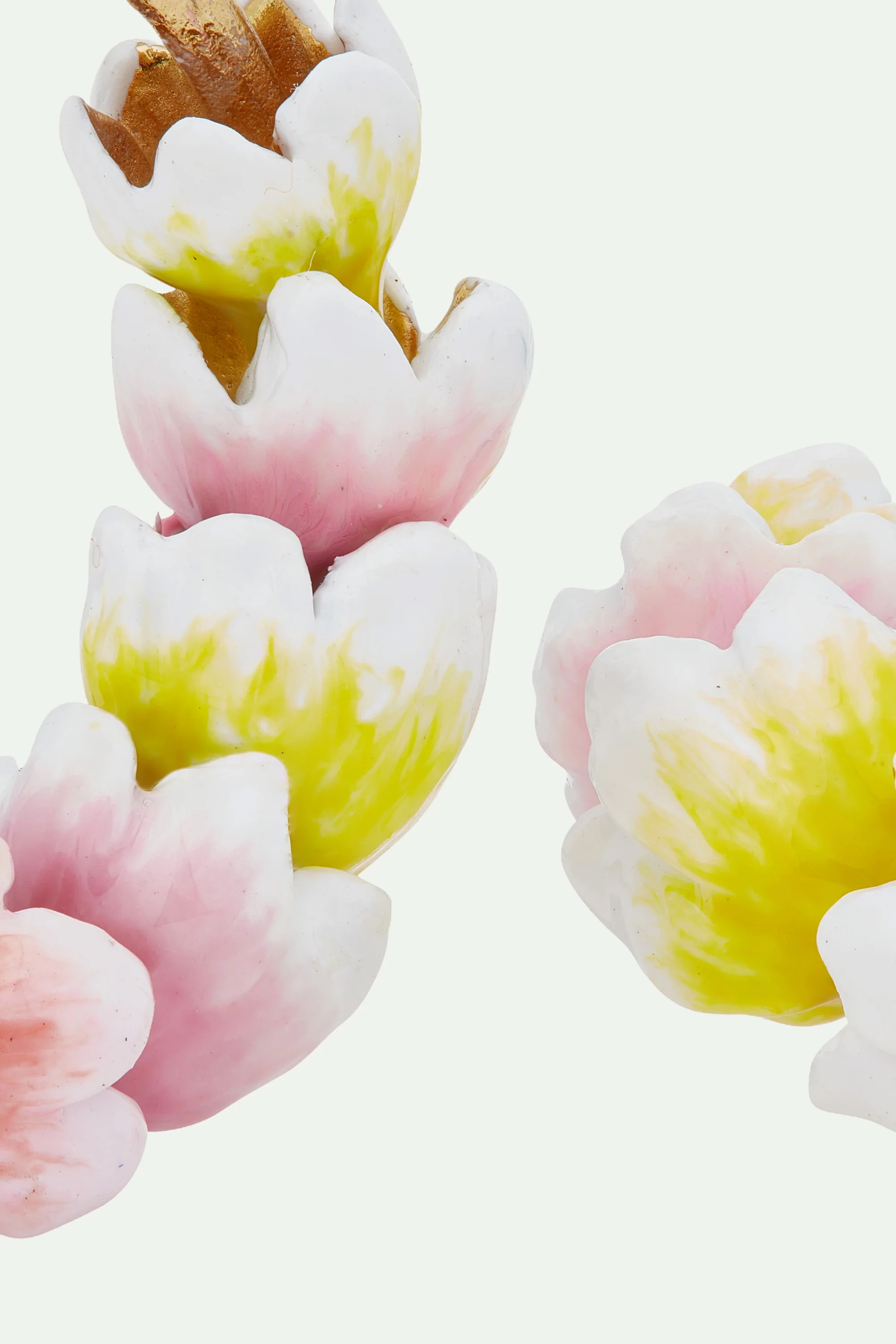 Boucles d'oreilles créoles tiges crocus blancs et violets - Image 3